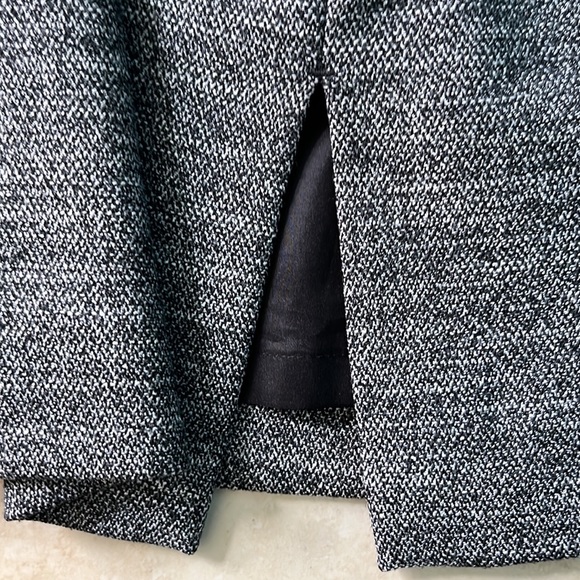 Size 2 Express tweed pencil skirt with faux leather details - Picture 6 of 8